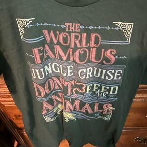 Disney jungle cruise shirt - small (men’s / unisex)